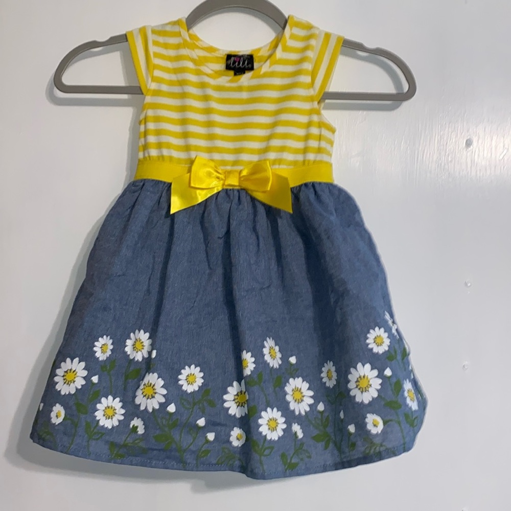 New 🆕 Lilt Daisy Flower Dress